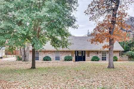 2911 S Odell Court Grapevine, TX 76051