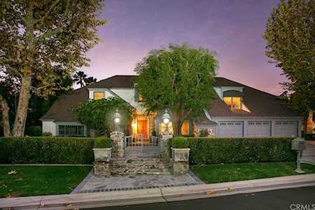 9921 Larson Circle Villa Park, CA 92861