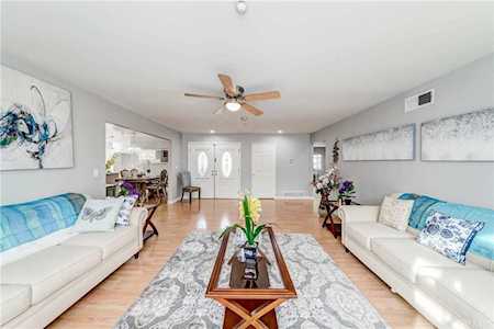 906 Huggins Avenue Placentia, CA 92870