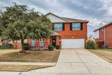 221 Wenrick Drive Roanoke, TX 76262