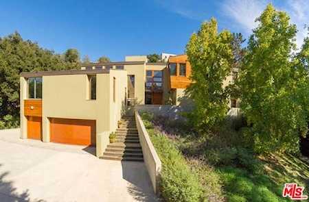 2244 Mandeville Canyon Road Los Angeles, CA 90049