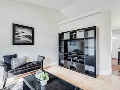 197 Erin Meadow Way SE Calgary, AB T2B 3P6