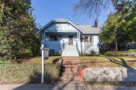 1271 E 14th Avenue Vancouver, BC V5T 2P2