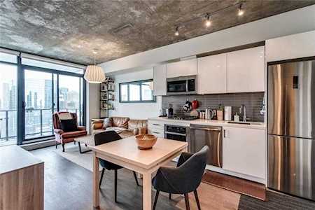 1010 6 Street SW #2404 Calgary, AB T2R 0E2