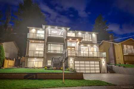 2326 Huron Drive Coquitlam, BC V3J 6Y6