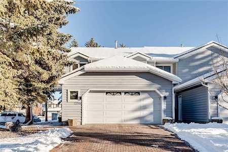 12508 17 Street SW Calgary, AB T2W 4B4