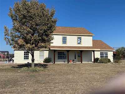 10456 Gentry Drive Justin, TX 76247