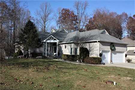2802 Fox Court East Martinsville, IN 46151