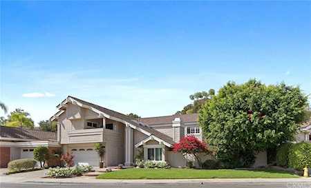 25 Southern Wood Irvine, CA 92603