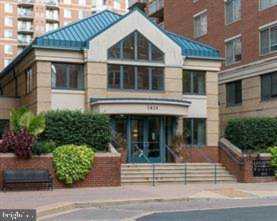 3835102W 9th St N #102W Arlington, VA 22203