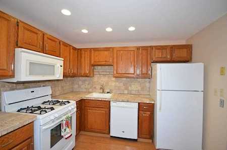 47 Edgelawn Ave #12 North Andover, MA 01845