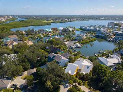 5823 Riegels Harbor Rd Sarasota, FL 34242