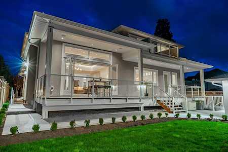 300 Mundy Street Coquitlam, BC V3K 5M4