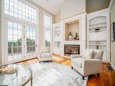 89 Carriage Hill Cir #89 Southborough, MA 01772