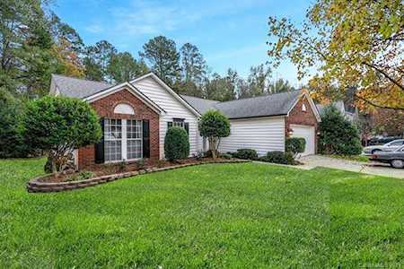 6107 Skyline Dr Charlotte, NC 28269