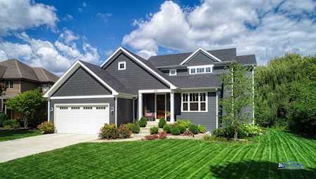 1074 Suffolk Ct Gurnee, IL 60031