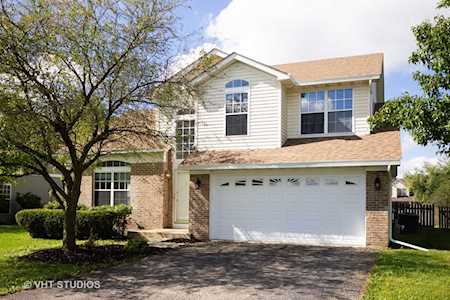 609 Salem Circle Oswego, IL 60543