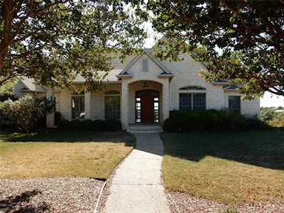 101 Dustin Circle Hudson Oaks, TX 76087
