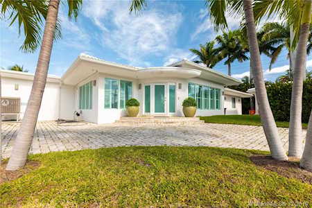 8909 S Irving Ave Surfside, FL 33154