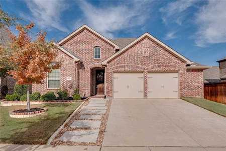 1617 Golf Club Drive Lantana, TX 76226