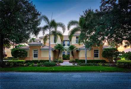 926 River Basin Court #201C Bradenton, FL 34212