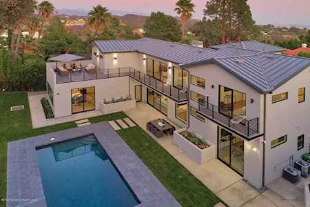 10825 Vicenza Way Los Angeles, CA 90077