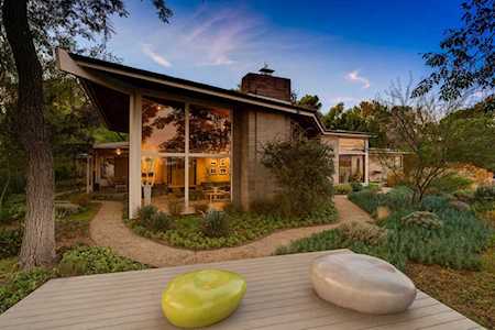 370 Patrician Way Pasadena, CA 91105