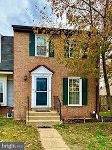 14415 Black Horse Ct Centreville, VA 20120