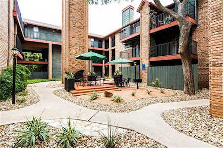 2406 Bluebonnet Ln #308 Austin, TX 78704