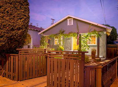 512 Meridian Terrace Los Angeles, CA 90042