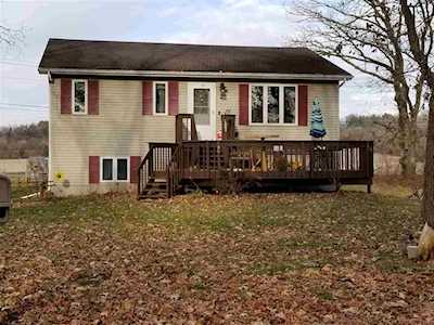 306 Breezy Point Dr Pardeeville, WI 53954