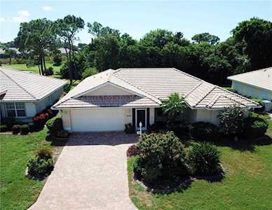 8266 Lakeside Dr Englewood, FL 34224