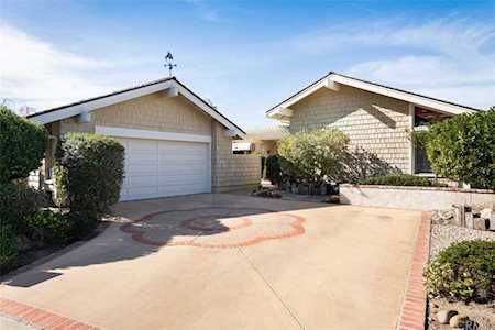 247 Calle Pueblo San Clemente, CA 92672