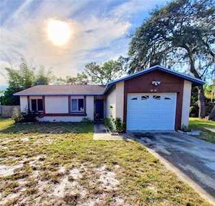 4846 Crack Willow Court Orlando, FL 32808