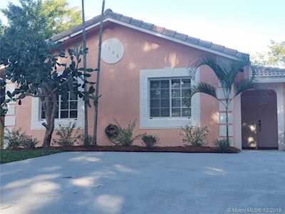 1506 SW 28th Ter Fort Lauderdale, FL 33312