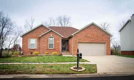 169 Woodfield Cir Shelbyville, KY 40065