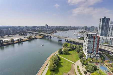 8 Smithe Mews #2603 Vancouver, BC V6B 0A5