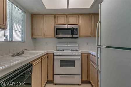 1908 Desert Falls Ct #204 Las Vegas, NV 89128