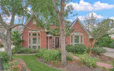 51 N Buck Ridge The Woodlands, TX 77381