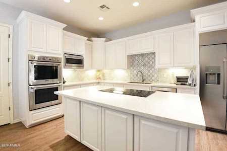 5112 N 34th Place Phoenix, AZ 85018