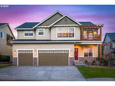 493 N V St Washougal, WA 98671