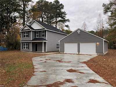 1009 Bluebird Dr Chesapeake, VA 23322