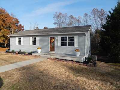 1902 Smokemont Dr Maryville, TN 37801