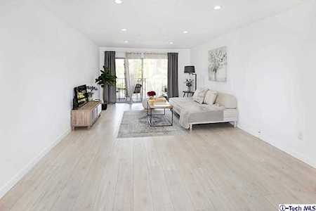1517 E Garfield Avenue #77 Glendale, CA 91205