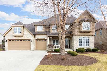 5208 Bamboo Ln Naperville, IL 60564