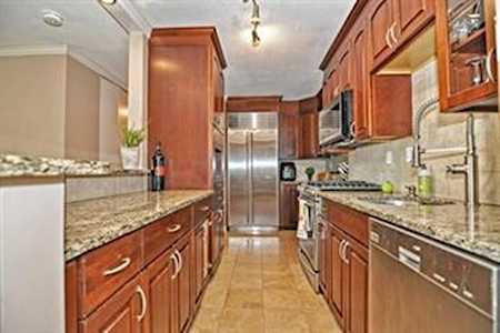 9 Hawthorne Pl #5M Boston, MA 02114