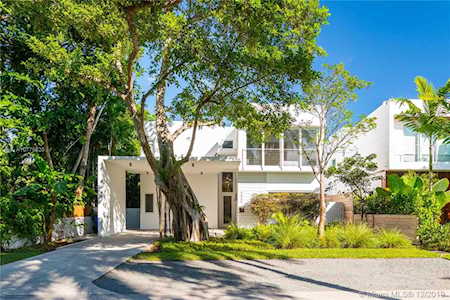 4049 Ventura Ave Coconut Grove, FL 33133