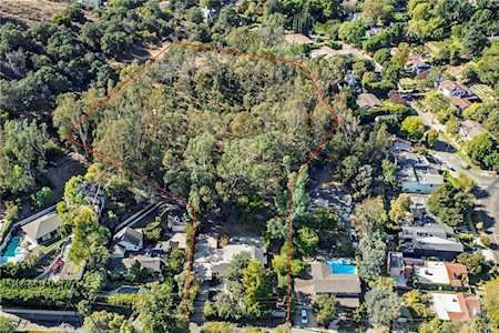 3651 Woodhill Canyon Road Studio City, CA 91604