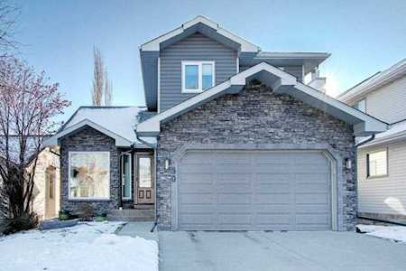 50 Sandringham Way NW Calgary, AB T3K 3V6