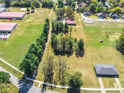 401 Rheas Mill RD Farmington, AR 72730